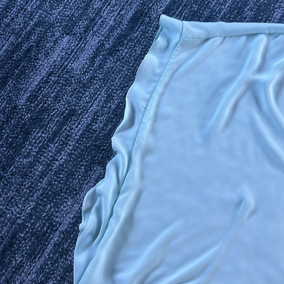 Flowy BCBGMAXAZRIA top in aqua, size M/L - Picture 9 of 14